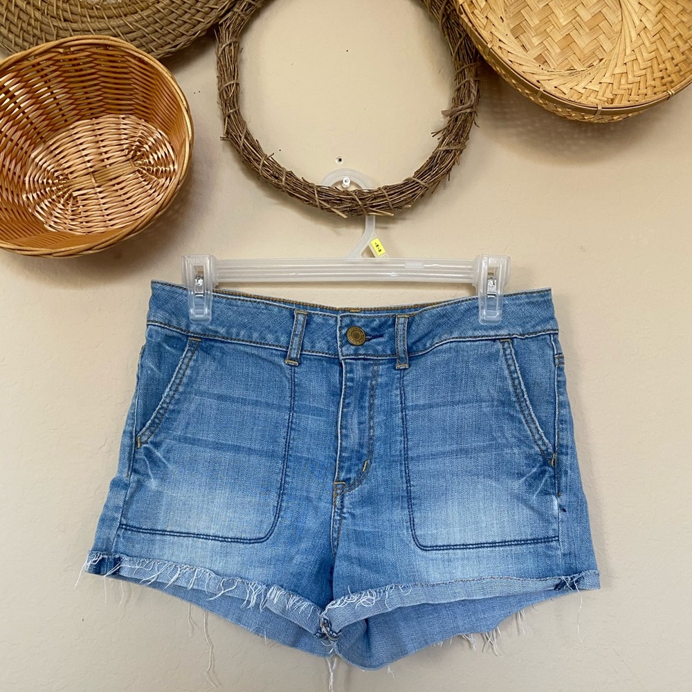 American Eagle distressed stretch denim shorts